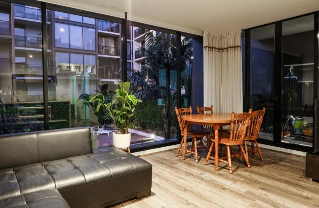 멜번 Easy Living One Bedder Gem 아파트 외부 사진
